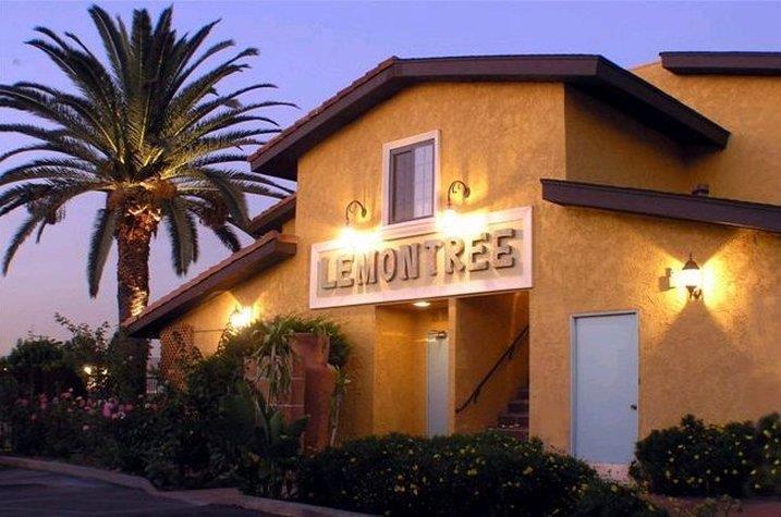 The Lemon Tree Hotel Anaheim Bagian luar foto