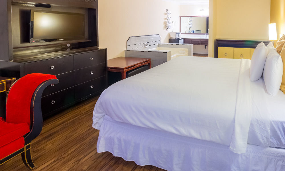 The Lemon Tree Hotel Anaheim Bagian luar foto