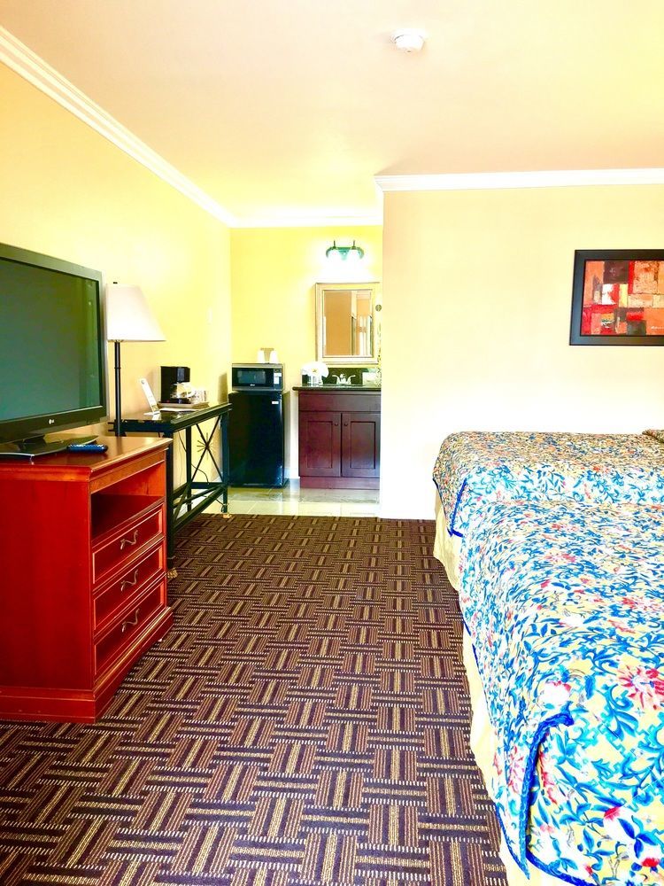 The Lemon Tree Hotel Anaheim Bagian luar foto