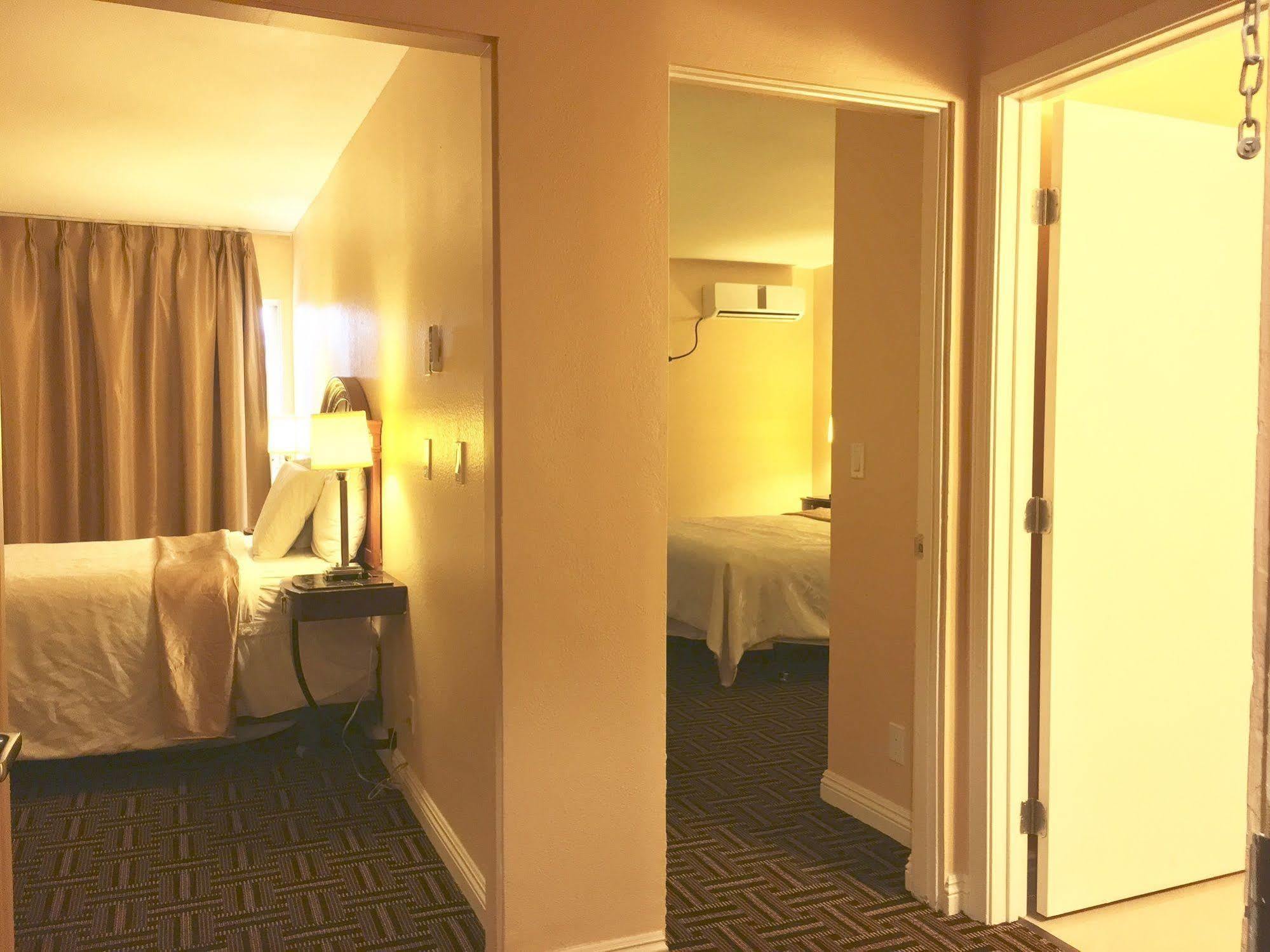 The Lemon Tree Hotel Anaheim Bagian luar foto
