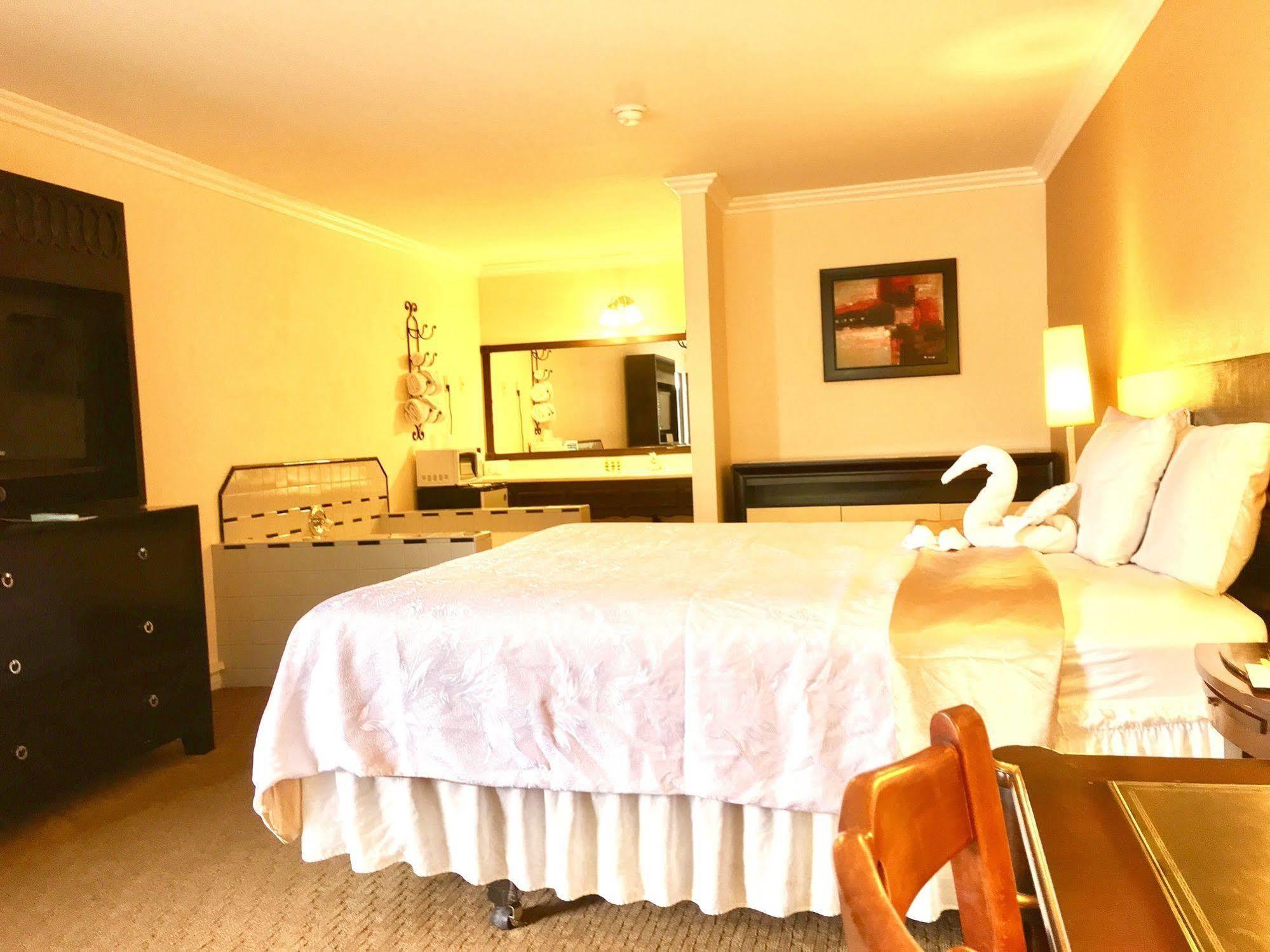 The Lemon Tree Hotel Anaheim Bagian luar foto