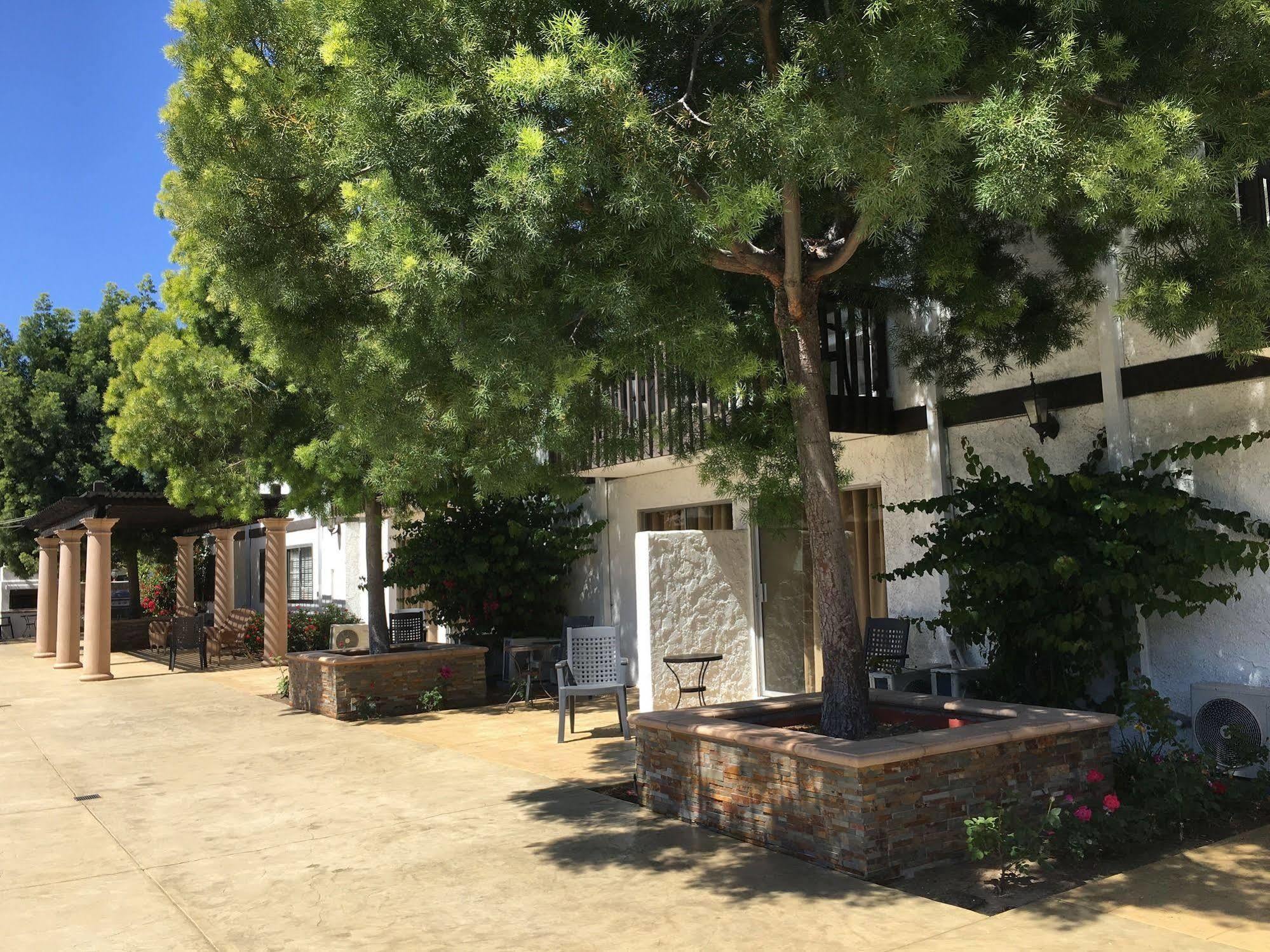 The Lemon Tree Hotel Anaheim Bagian luar foto