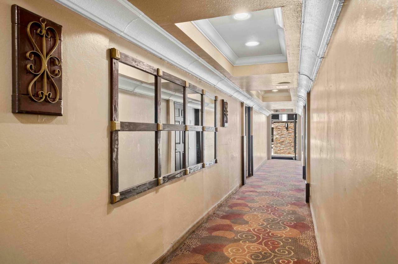 The Lemon Tree Hotel Anaheim Bagian luar foto