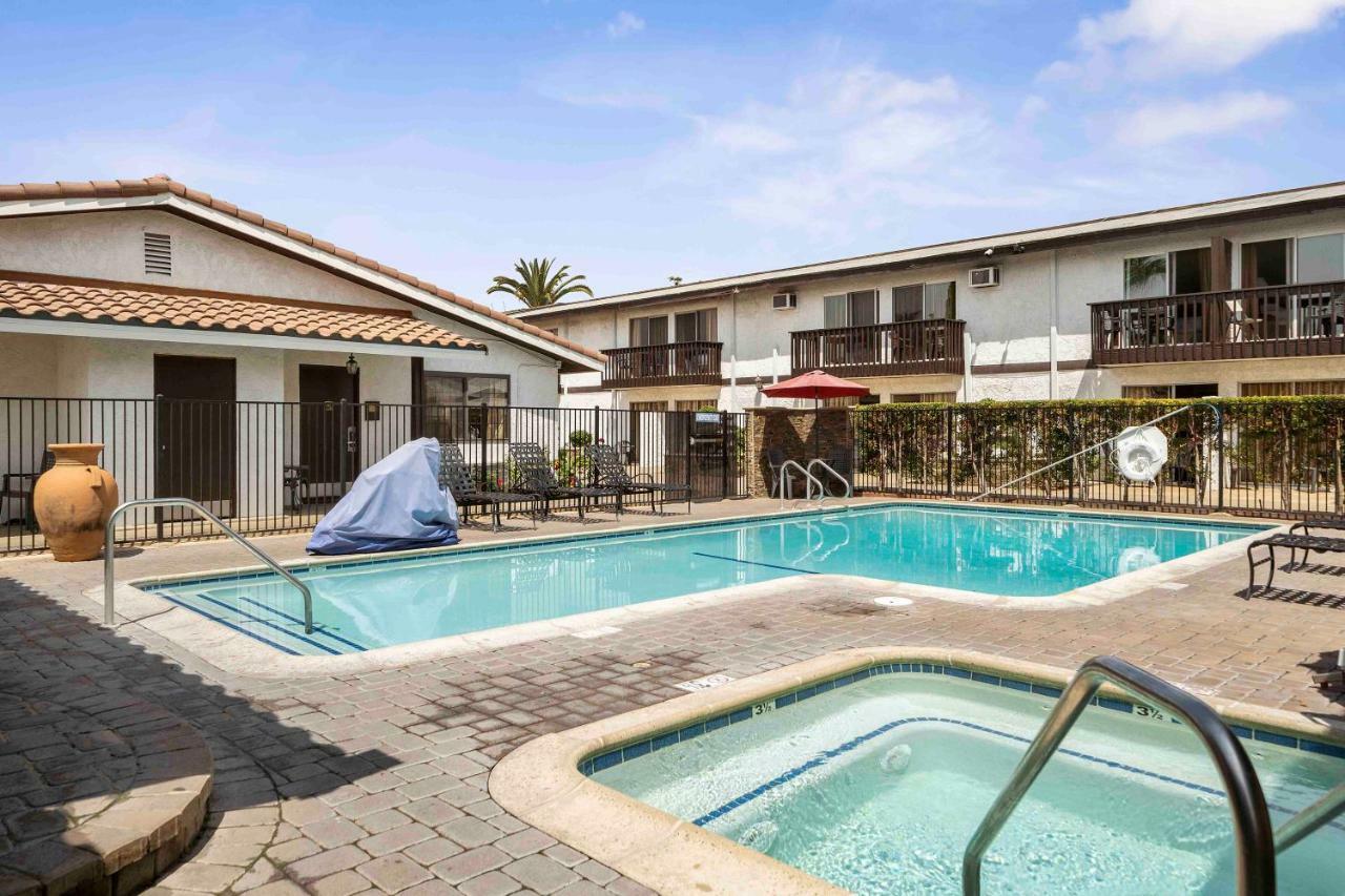 The Lemon Tree Hotel Anaheim Bagian luar foto