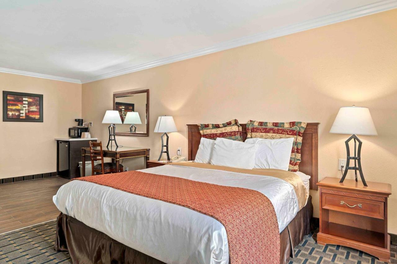 The Lemon Tree Hotel Anaheim Bagian luar foto