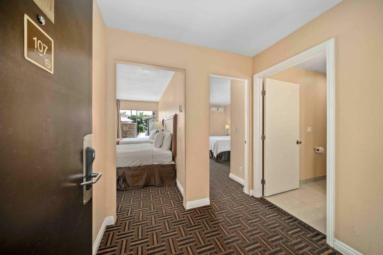 The Lemon Tree Hotel Anaheim Bagian luar foto